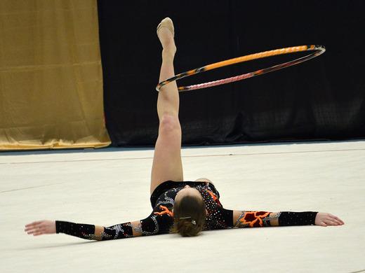 Anna Špičková s obručí 04 - Gymnastika KV.JPG