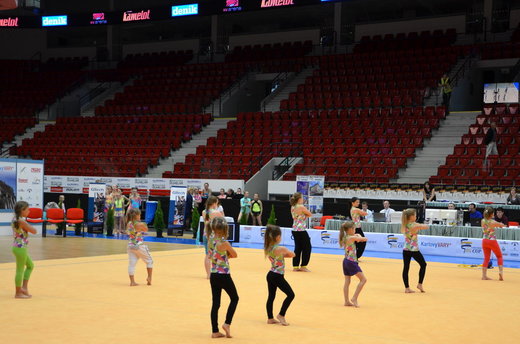 Carlsbad RG Cup - exhibice Carpe Diem Zumba.JPG