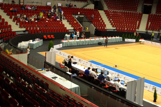 Carlsbad RG Cup - ranní přípravy haly.JPG
