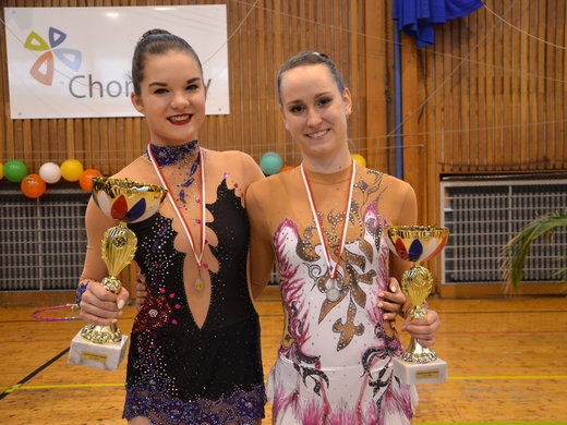 Chomutovský pohár - Kristina a Anna.JPG