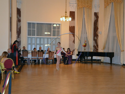 Exhibice moderní gymnastiky - Mr Mrs Ribbons 01.JPG
