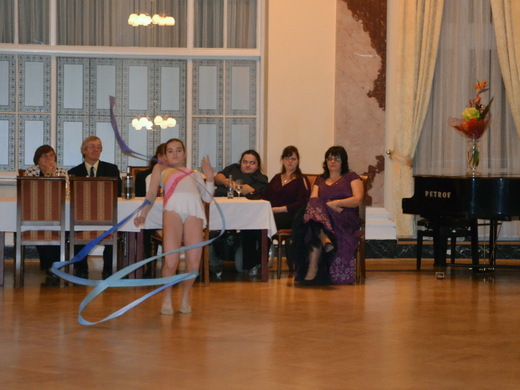 Exhibice moderní gymnastiky - Mr Mrs Ribbons 02.JPG