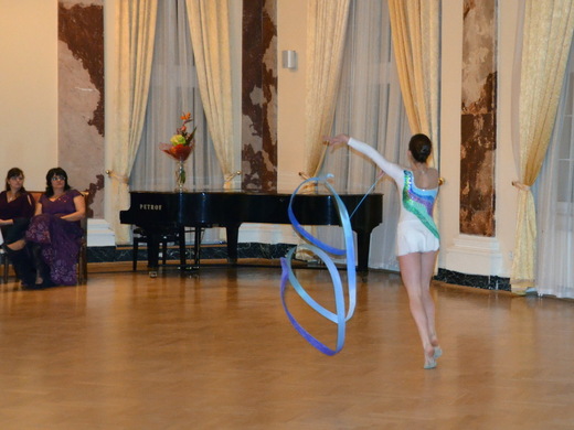 Exhibice moderní gymnastiky - Mr Mrs Ribbons 05.JPG