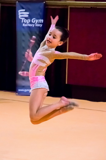 Holly Williamson.jpg