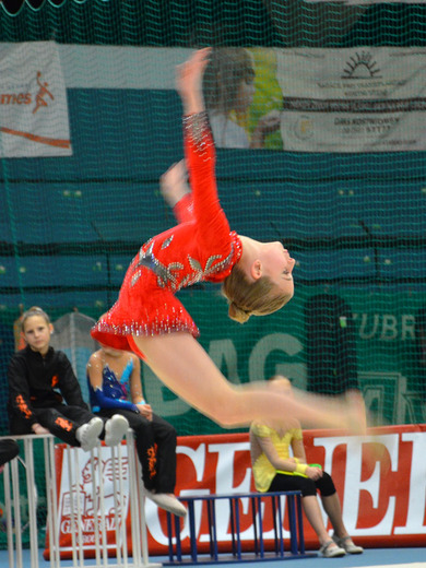 Klára Tamchyová bez náčiní 05 - Gymnastika KV.JPG