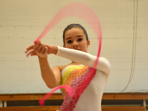 Kristina Bernatová se švihadlem 03 - Gymnastika KV.JPG
