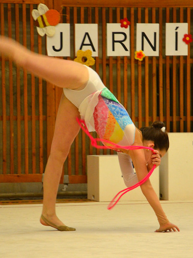 Kristina Bernatová se švihadlem 09 - Gymnastika KV.JPG