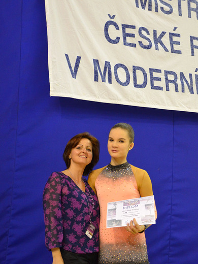 Kristina s trenérkou Romanou.JPG