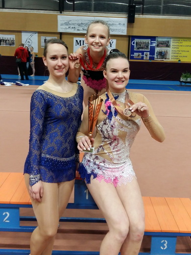 Milevsko 2018 - Anna, Klára a Kristina.jpg