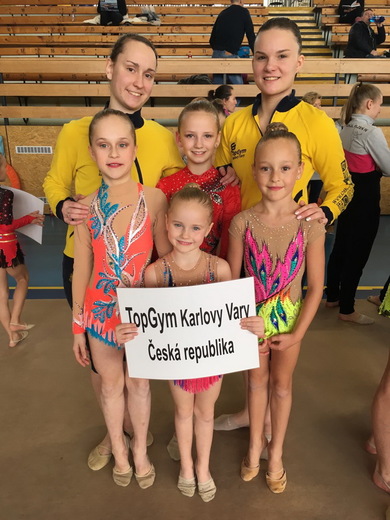 Milevsko 2018 - závodnice TopGymu.jpg