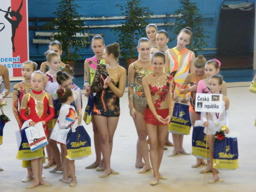 Goodwill Cup Praha 2012 - slavnostní nástup moderních gymnastek