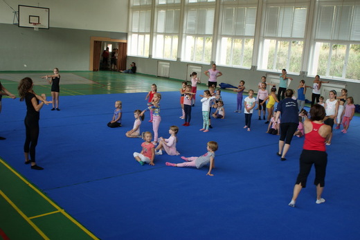 První trénink moderní gymnastiky Karlovy Vary 02