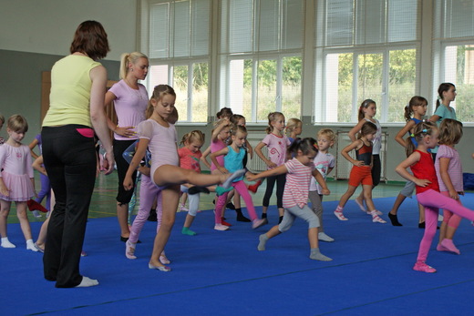 První trénink moderní gymnastiky Karlovy Vary 09