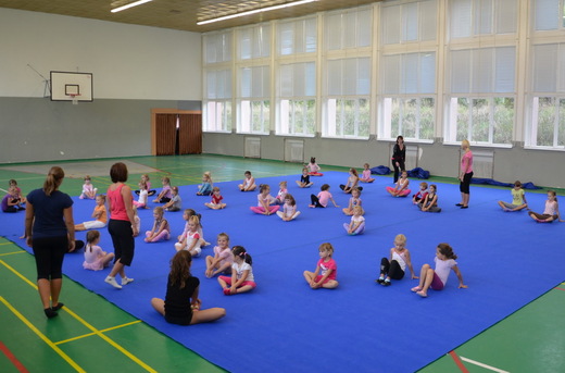 Trénink moderní gymnastiky - trénujeme rozsah