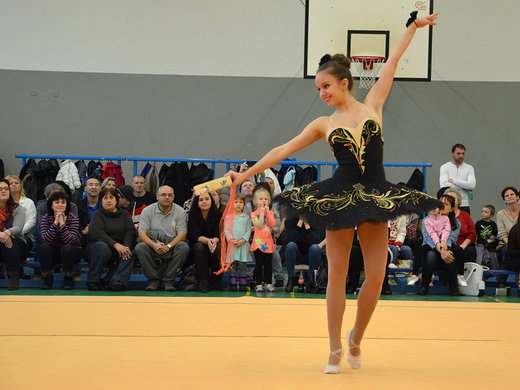 Vánoční exhibice 2013 - Zuzana Rubášová s baletním vystoupením.j