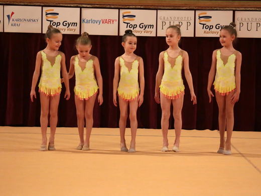 Vánoční Gala 2016 - pódiovka naděje nejmladší 01.JPG