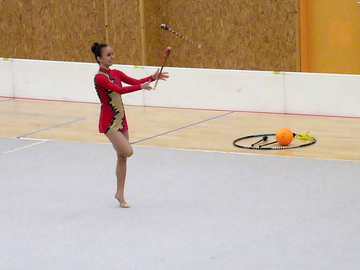 Zuzana Rubášová s kužely 01.JPG